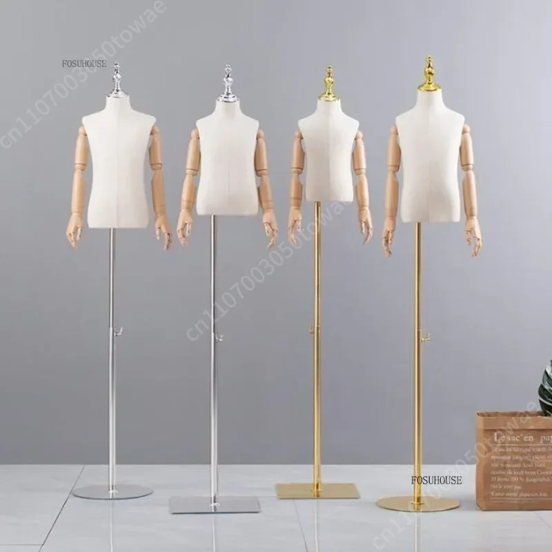مانيكان أطفال بجسم علوي مع أذر - مراجعة Baby Clothing Stores وسعره