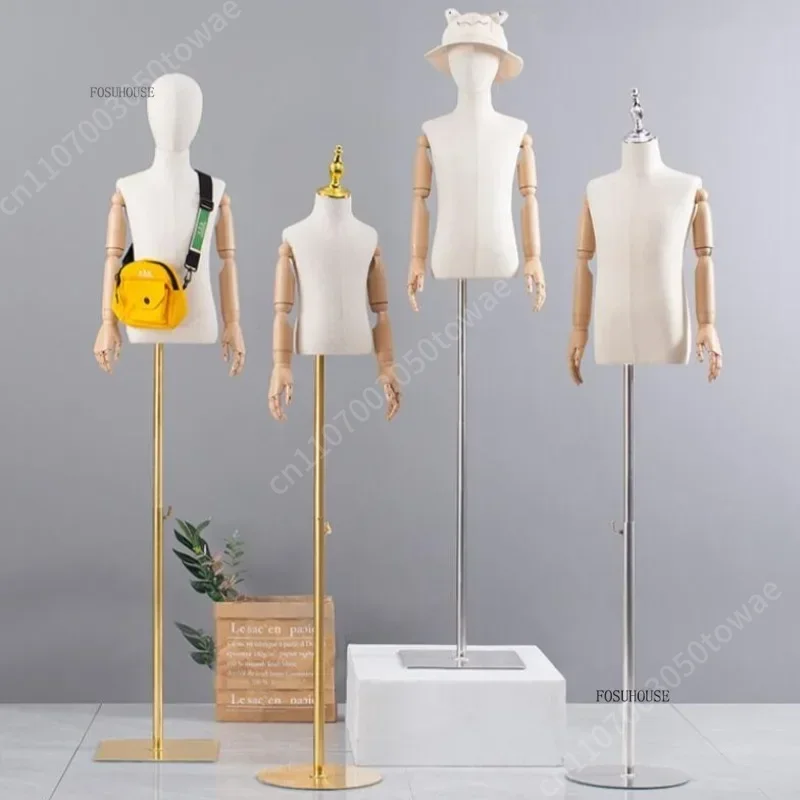 مانيكان أطفال بجسم علوي مع أذر - مراجعة Baby Clothing Stores وسعره