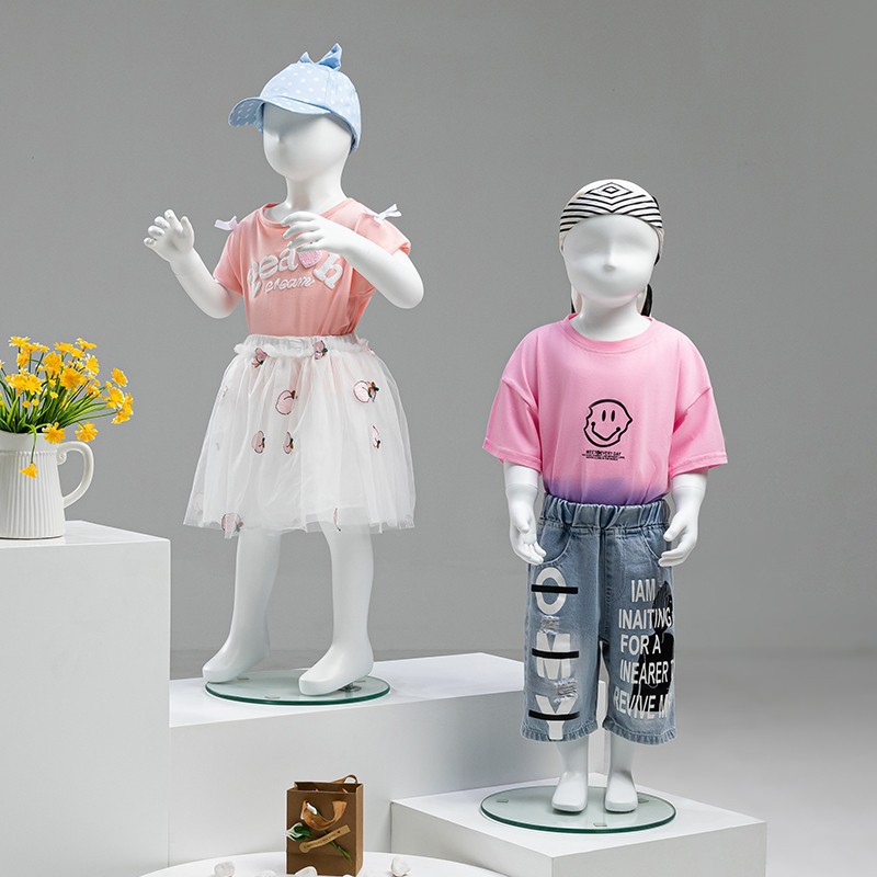 منصة عرض ملابس الأطفال على شكل - مراجعة Baby Clothing Stores وسعره
